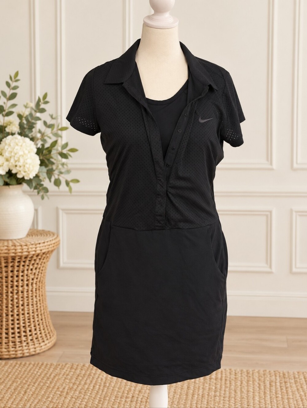 Nike Golf Dri-FIT Black Perforated Polo Dress Women’s Size 8 Medium